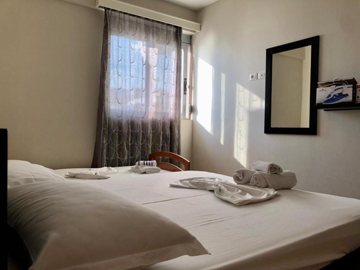 Lorenso Guest House Saranda Zewnętrze zdjęcie