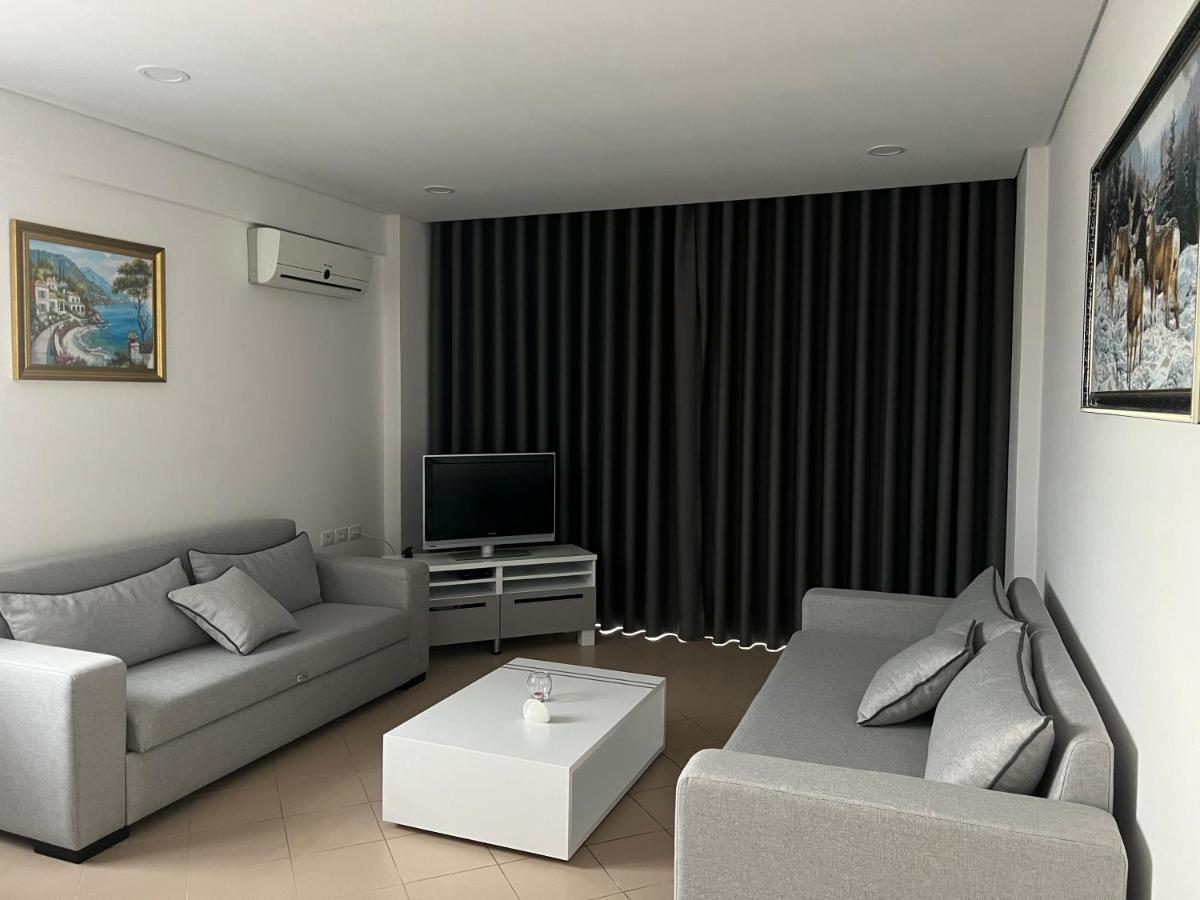 Lorenso Guest House Saranda Zewnętrze zdjęcie