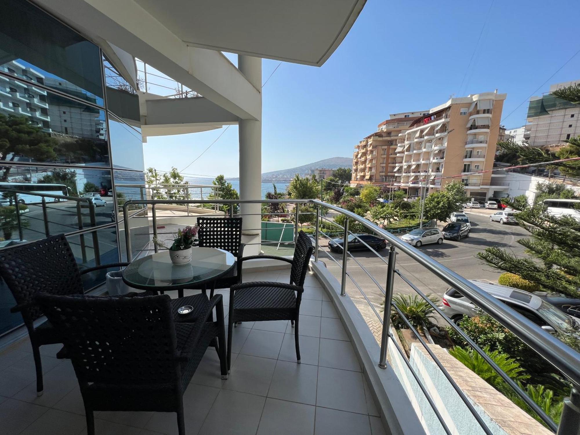 Lorenso Guest House Saranda Zewnętrze zdjęcie